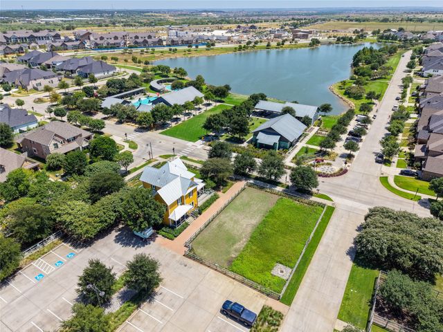 537 Parkside Drive, Argyle, TX 76226
