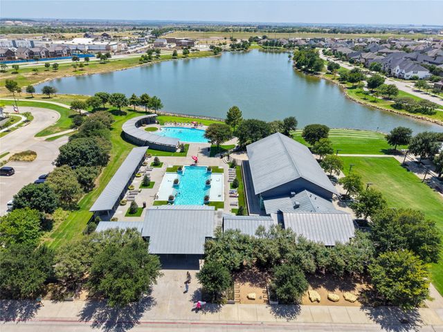 537 Parkside Drive, Argyle, TX 76226
