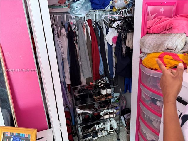 330 NW 33rd Ln, Pompano Beach, FL 33069