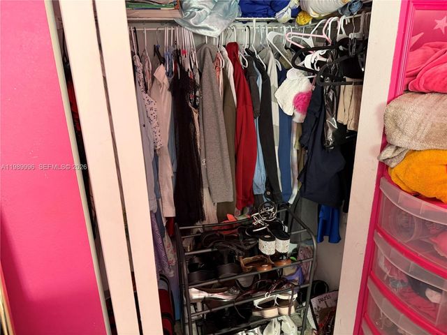 330 NW 33rd Ln, Pompano Beach, FL 33069