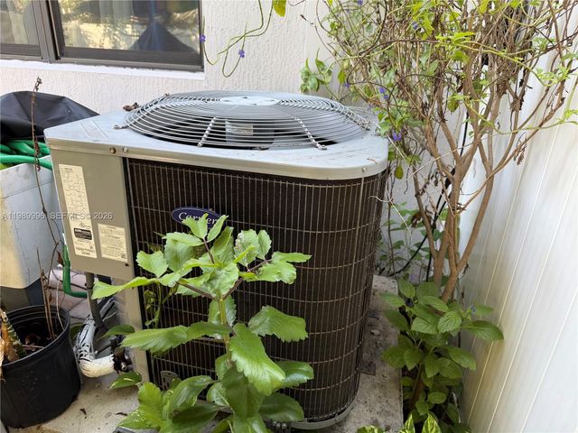 330 NW 33rd Ln, Pompano Beach, FL 33069