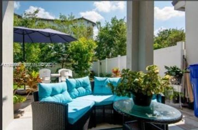 330 NW 33rd Ln, Pompano Beach, FL 33069