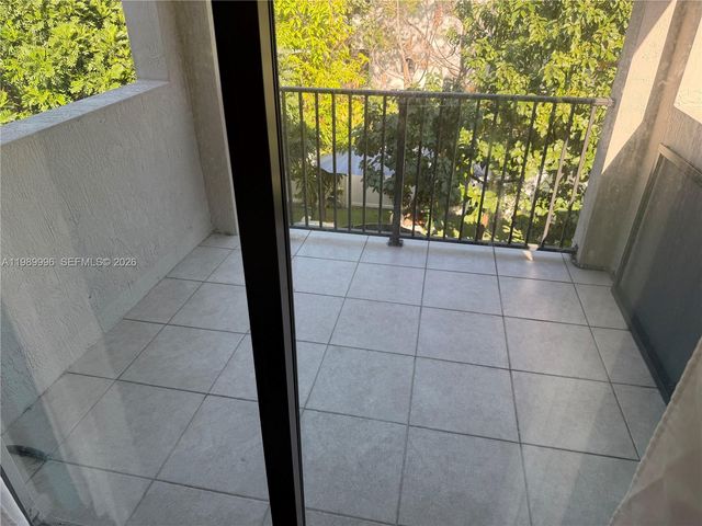 330 NW 33rd Ln, Pompano Beach, FL 33069