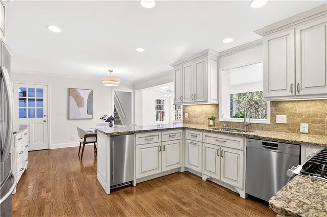 350 Spindle Court, Sandy Springs, GA 30350