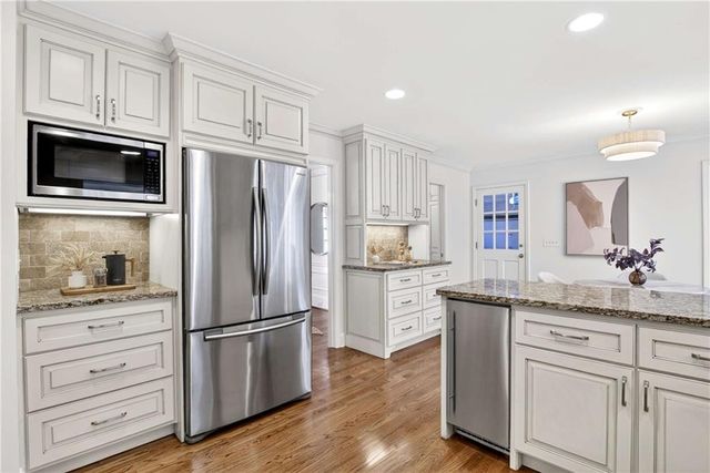 350 Spindle Court, Sandy Springs, GA 30350