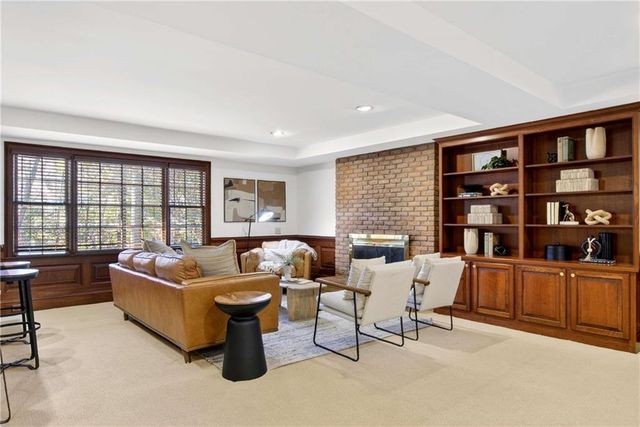 350 Spindle Court, Sandy Springs, GA 30350