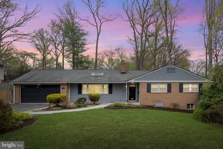 6402 CROSSWOODS DR, Falls Church, VA 22044