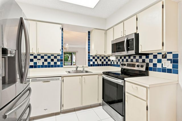 7321 Amberly Lane 110, Delray Beach, FL 33446
