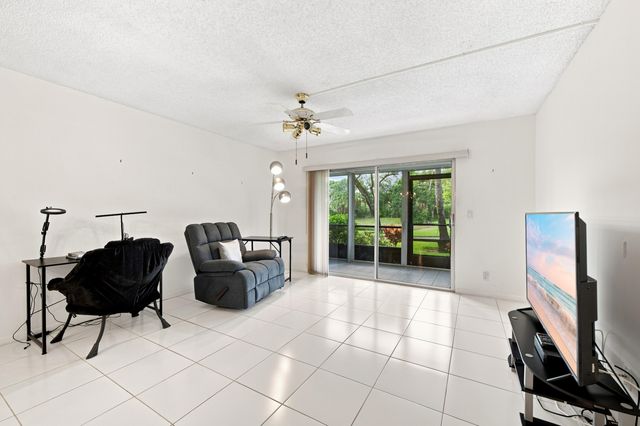 7321 Amberly Lane 110, Delray Beach, FL 33446