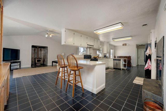 4427 E Catlett Rd, Lincoln, CA 95648