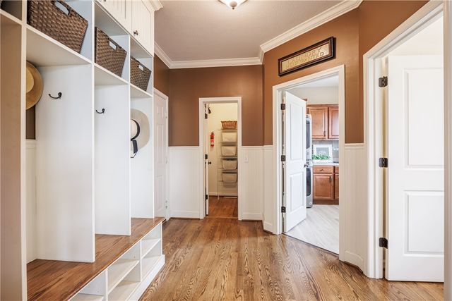 6664 Saint Johns Parkway, Victor, NY 14564