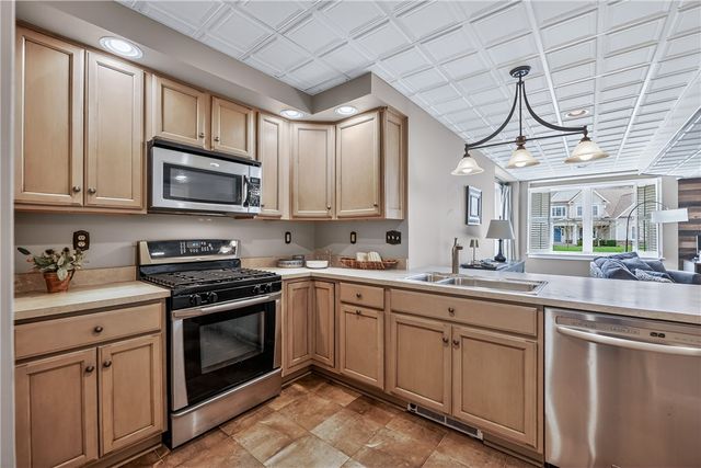 6664 Saint Johns Parkway, Victor, NY 14564