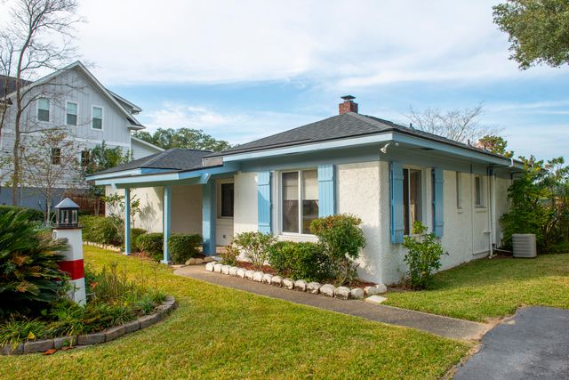 1744 Brantley Drive, Charleston, SC 29412