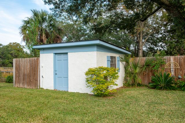 1744 Brantley Drive, Charleston, SC 29412