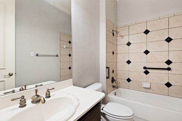 2619 King Arthur Boulevard, Lewisville, TX 75056