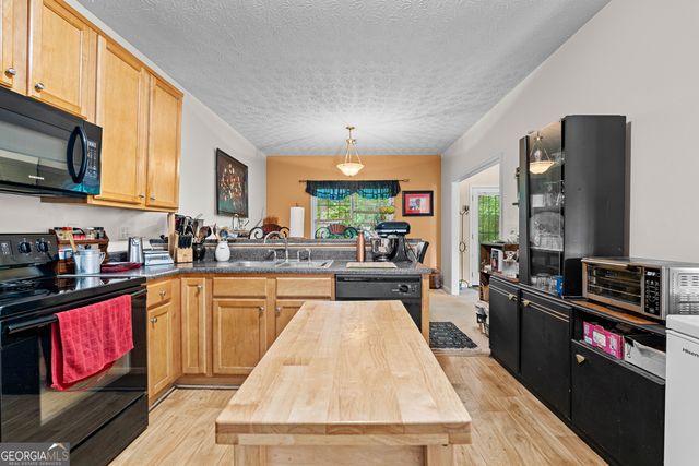 635 Shadowmoore Drive, Riverdale, GA 30274