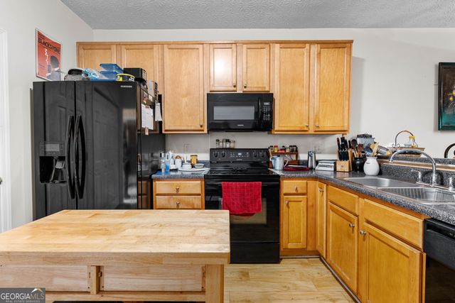 635 Shadowmoore Drive, Riverdale, GA 30274