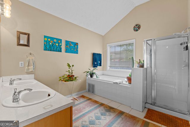 635 Shadowmoore Drive, Riverdale, GA 30274