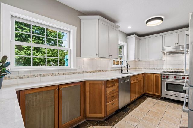 2810 Cleveland Street NE, Minneapolis, MN 55418