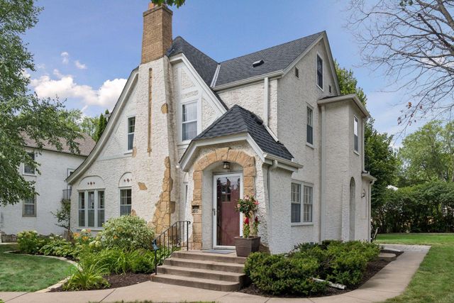 2810 Cleveland Street NE, Minneapolis, MN 55418