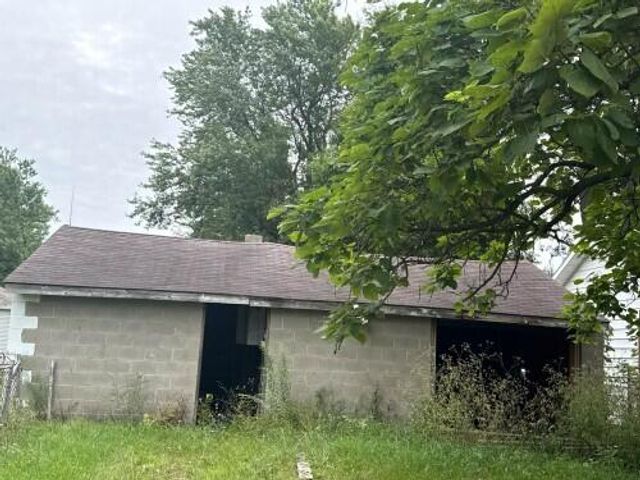 3188 E Hemphill Road, Burton, MI 48529