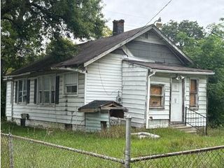 3188 E Hemphill Road, Burton, MI 48529