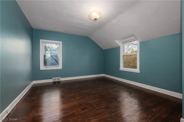 1210 Lennox Avenue NE, Massillon, OH 44646