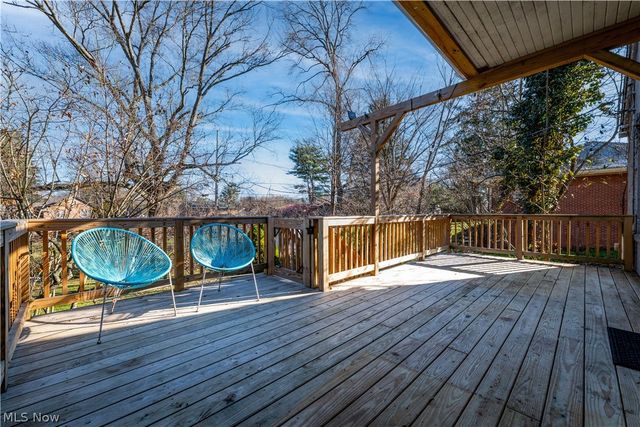 1210 Lennox Avenue NE, Massillon, OH 44646