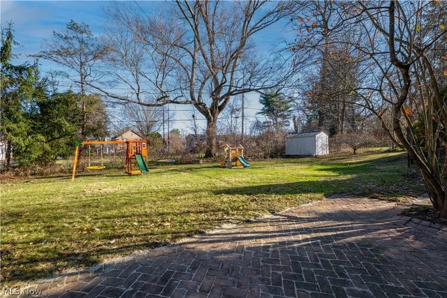 1210 Lennox Avenue NE, Massillon, OH 44646