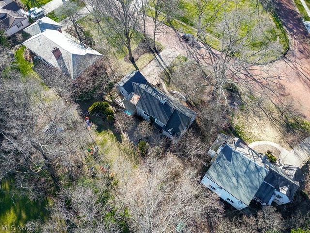 1210 Lennox Avenue NE, Massillon, OH 44646