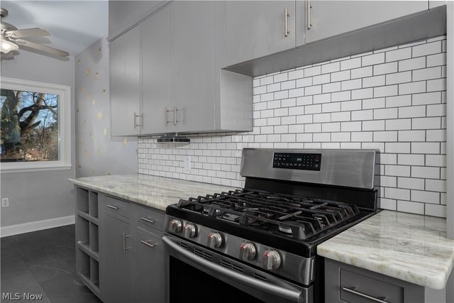 1210 Lennox Avenue NE, Massillon, OH 44646