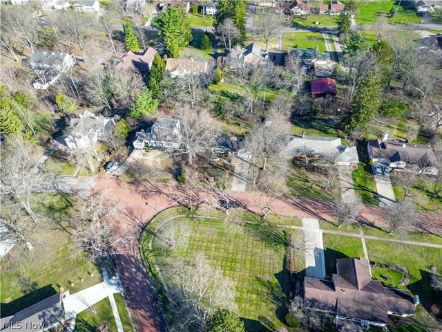 1210 Lennox Avenue NE, Massillon, OH 44646