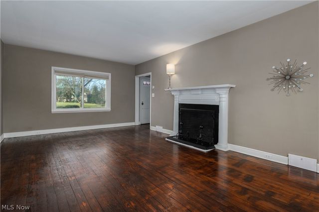 1210 Lennox Avenue NE, Massillon, OH 44646