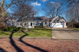 1210 Lennox Avenue NE, Massillon, OH 44646