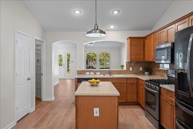 317 Bandstand LN, Cedar Park, TX 78613