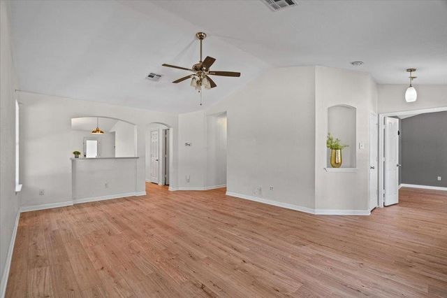 317 Bandstand LN, Cedar Park, TX 78613