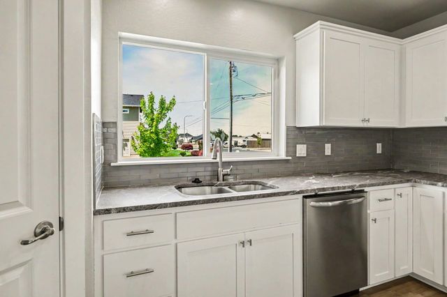2201 Westwood Drive, Medford, OR 97501