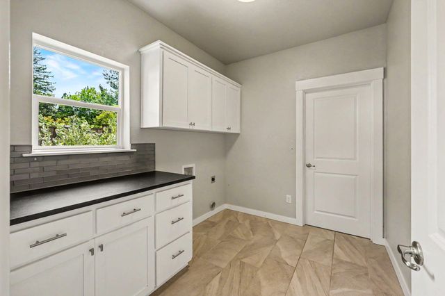 2201 Westwood Drive, Medford, OR 97501