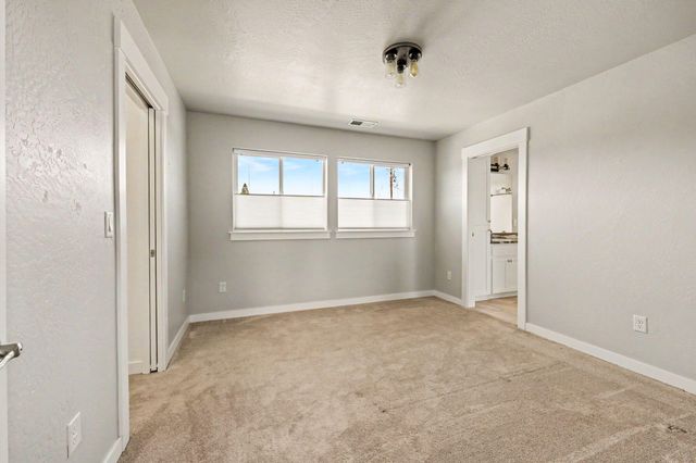 2201 Westwood Drive, Medford, OR 97501