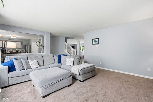 3915 Rosefinch Circle, Indianapolis, IN 46228