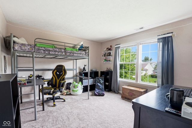 3915 Rosefinch Circle, Indianapolis, IN 46228