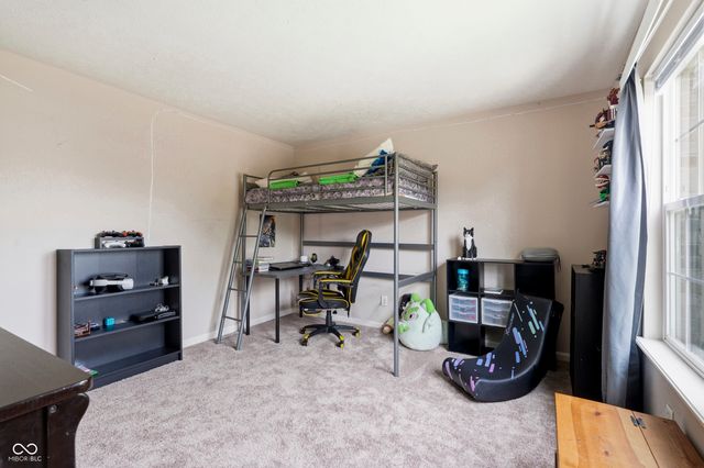 3915 Rosefinch Circle, Indianapolis, IN 46228