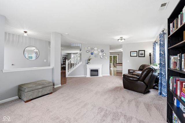 3915 Rosefinch Circle, Indianapolis, IN 46228