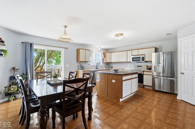 3915 Rosefinch Circle, Indianapolis, IN 46228