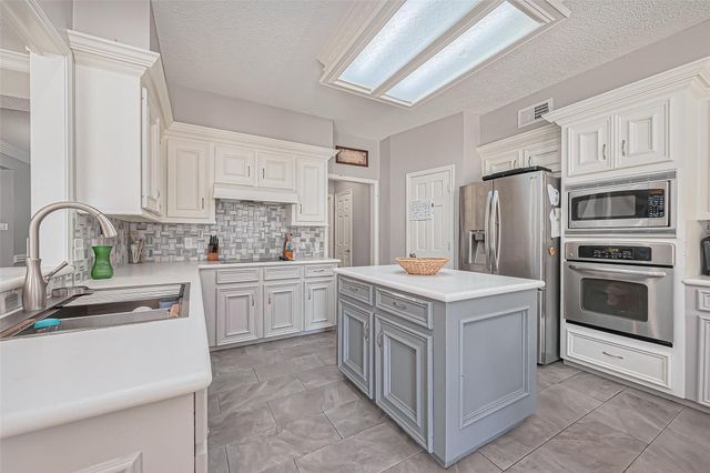 5803 Slashwood Lane, Spring, TX 77379