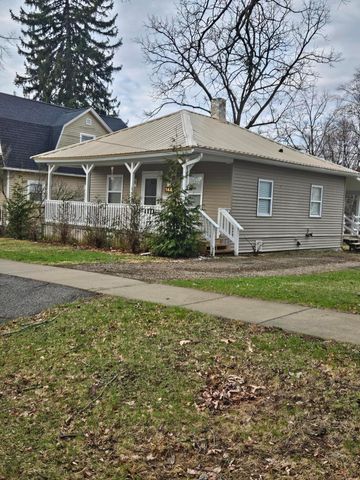 144 S Manning Street, Hillsdale City, MI 49242