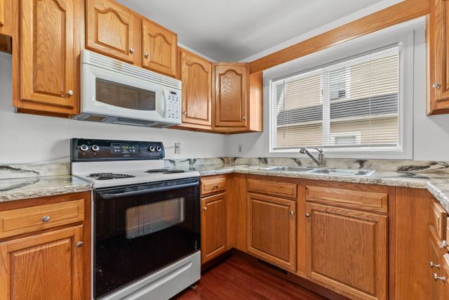144 S Manning Street, Hillsdale City, MI 49242