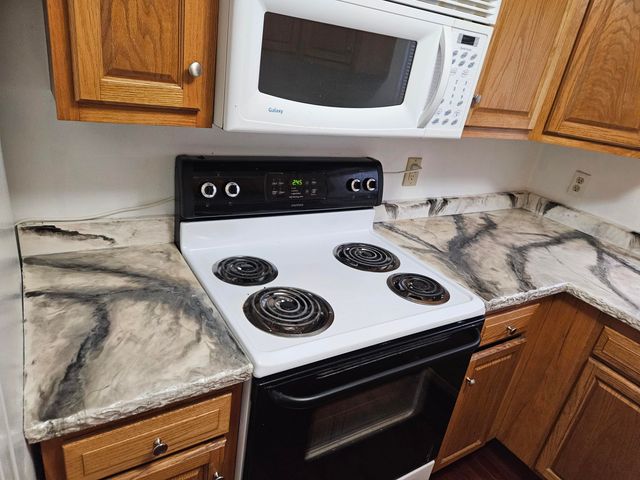 144 S Manning Street, Hillsdale City, MI 49242