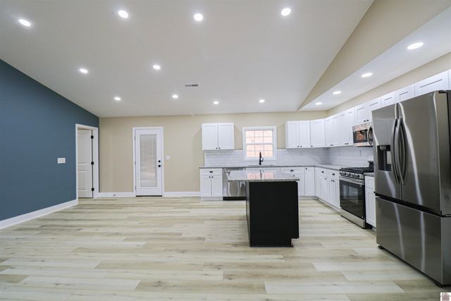 135 Clover Crescent, Paducah, KY 42003