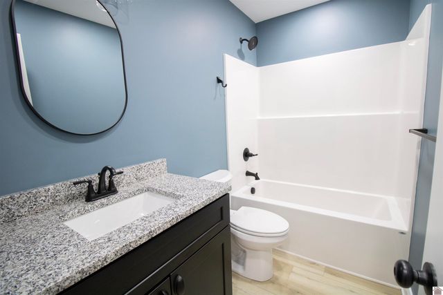 135 Clover Crescent, Paducah, KY 42003